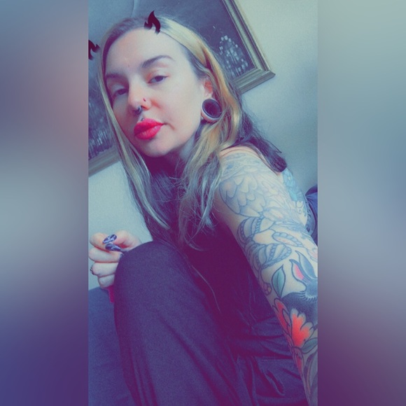 Poshmark Ambassador💕🙏🧿💕💫 5 Star Seller - Picture 15 of 16